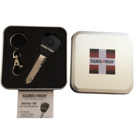 Swiss Tech Other - 🖤NWOT Swiss Tech 5-in-1 Key Ring Tool Set